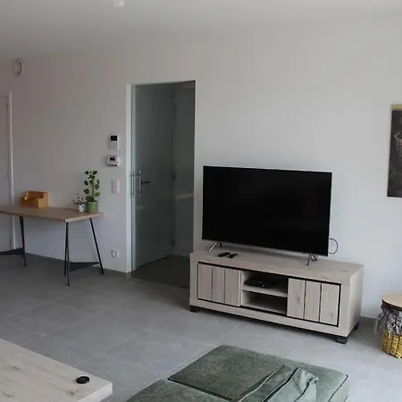 Ruim Nieuwbouwappartement Apartmán *