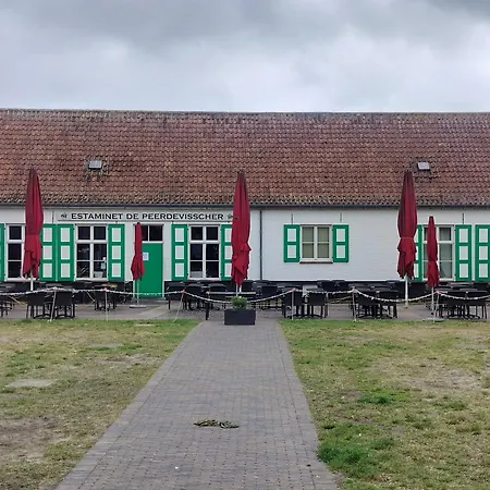 Ruim Nieuwbouwappartement شقة